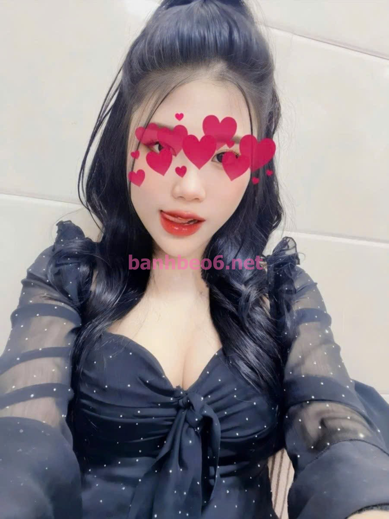 QUỲNH ANH - ☀️300☘️❤️ 1h MASSAGE ❤️✨☀️ - CÔ GÁI QUYẾN RŨ , BODY CỰC ĐẸP CÙNG VỚI NỤ CƯỜI NGỌT NGÀO-BÍM HỒNG VÚ CĂNG -MANG ĐẾN CHO ANH EM GIÂY PHÚT CỰC KHOÁI
