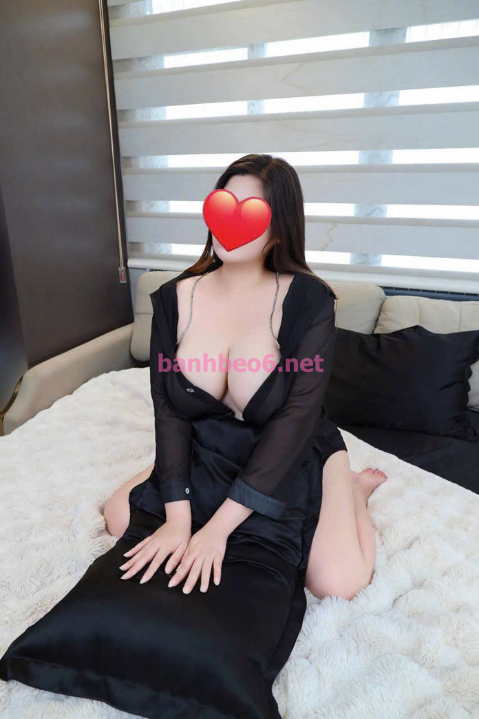 NGỌC NHI XINH ĐẸP VÚ BỰ BÚ LIẾM CU VÉT MÁNG MÔNG TO GOGGY DÂM BAO PHÊ