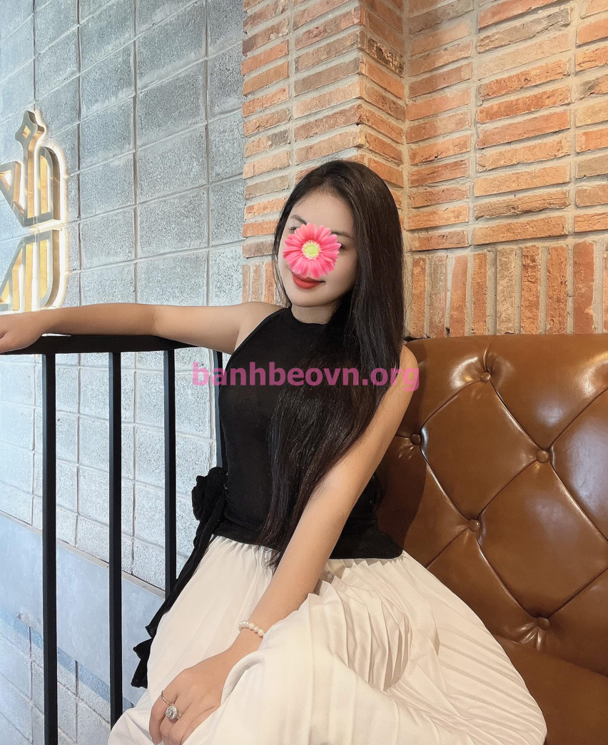 Pé kiều✔️ dễ thương , dâm đãng, bú cực vip