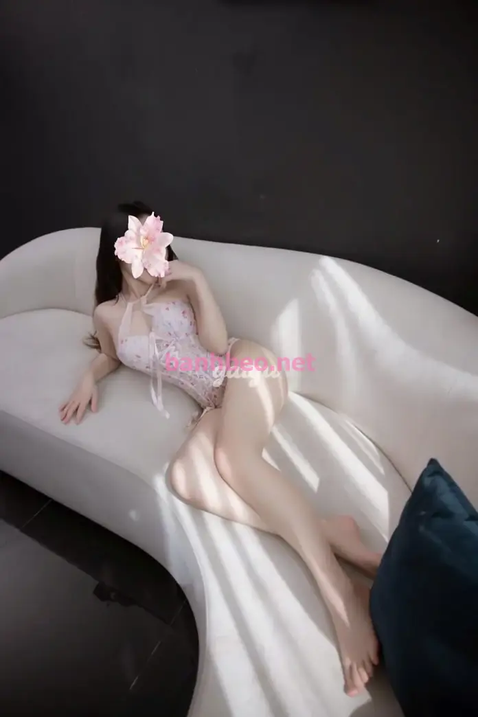 QUỲNH HOA EM GÁI TEEN NON TƠ MỚI HÀNG CÒN NGON XINH ĐẸP