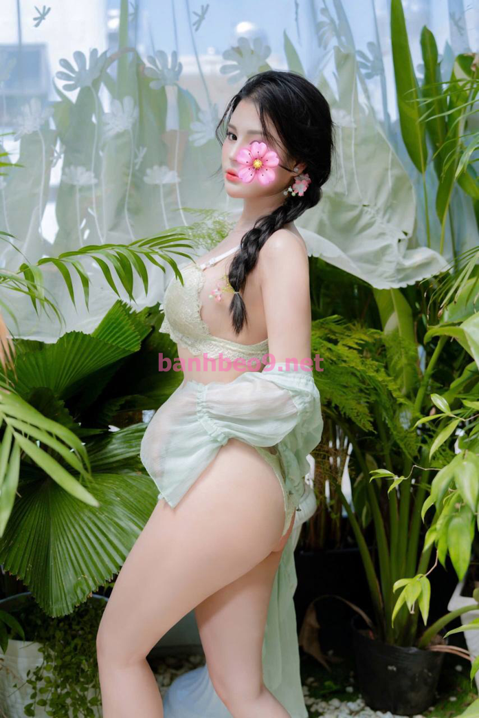 Gái xinh Thanh Thanh_ Gương mặt kute, body nóng bỏng 