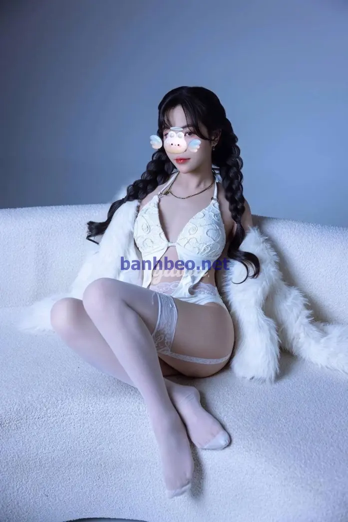 Tuệ Nhi - tươi xanh hấp dẫn!!